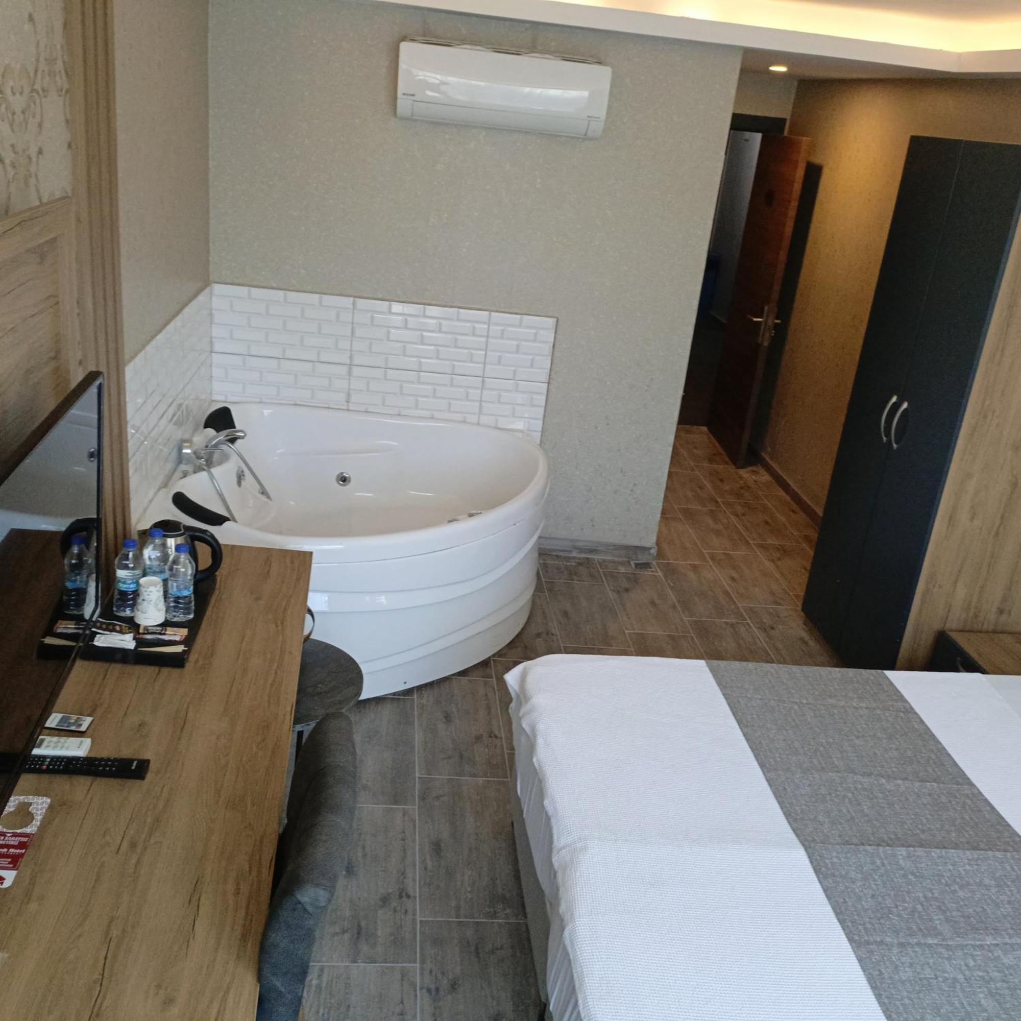 Rush Hotel Istanbul Exterior foto